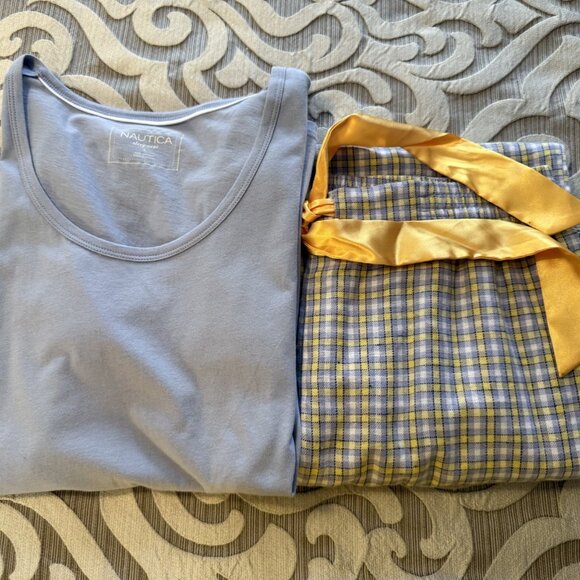 Nautica Womens Medium/Large 2 Piece Pajama Set Short Sleeve Plaid Bottoms Blue - Picture 1 of 9